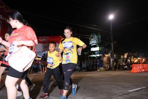 BIB: 4415, 278, 3314
                            <button type="button" onclick="openModal(26262800)" class="btn btn-primary btn-sm float-right btn-popup" data-toggle="modal" data-target=".modal-high-quality">
                        <i class="fas fa-shopping-cart"></i> Add to Cart
                    </button>
                                            <button type="button" onclick="isThisMe(26262800, true)" class="btn btn-success btn-sm float-right btn-popup btn-isme hidden" data-toggle="tooltip" data-placement="bottom" title="นี่คือรูปของคุณใช่ไหม คลิกที่นี่เพื่อเอาเข้าอัลบั้ม">
                        <i class="fas fa-plus"></i> Add to album
                    </button>
                    <button type="button" onclick="isThisMe(26262800, false)" class="btn btn-warning btn-sm float-right btn-popup btn-isnotme hidden">
                        <i class="fas fa-ban"></i> Remove from album
                    </button>